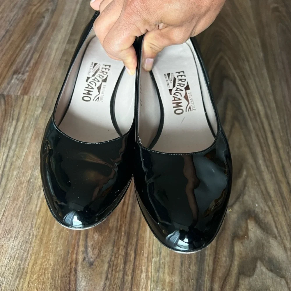 Salvatore Ferragamo Black Patent Leather Wedge Heels Women's 8.5 2A